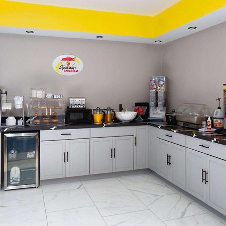 במוטל Super 8 By Wyndham Olney מראה חיצוני תמונה